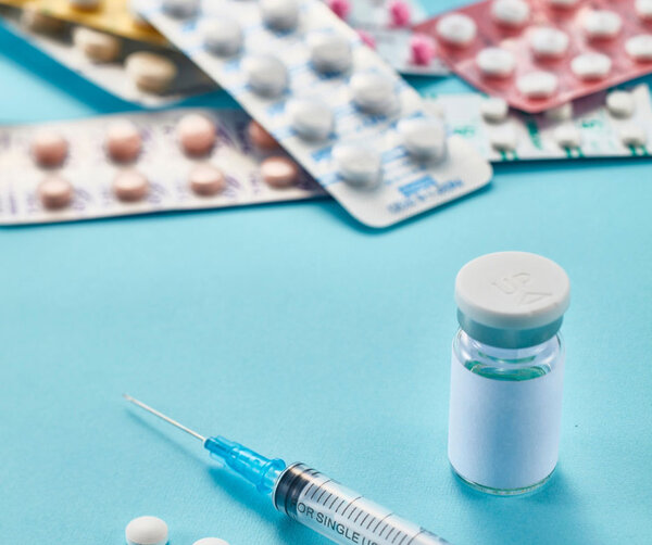 Progesterontabletten und -spritzen